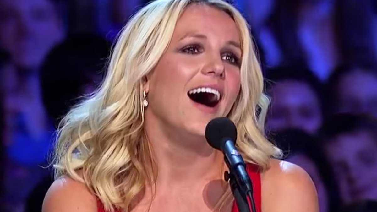 alert-–-britney-spears-‘absolutely-hated’-her-judging-role-on-the-x-factor-usa-as-she-admits-to-crippling-stage-fright-and-struggling-to-act-‘sceptical-for-eight-straight-hours’