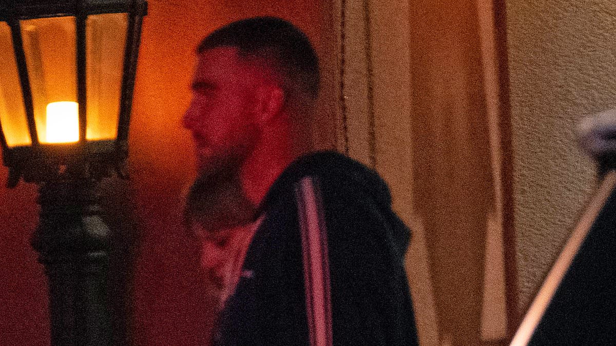 alert-–-exclusive:-taylor-swift-and-travis-kelce-enjoy-a-romantic-dinner-at-upscale-argentine-steakhouse-in-kansas-city-to-top-off-whirlwind-weekend