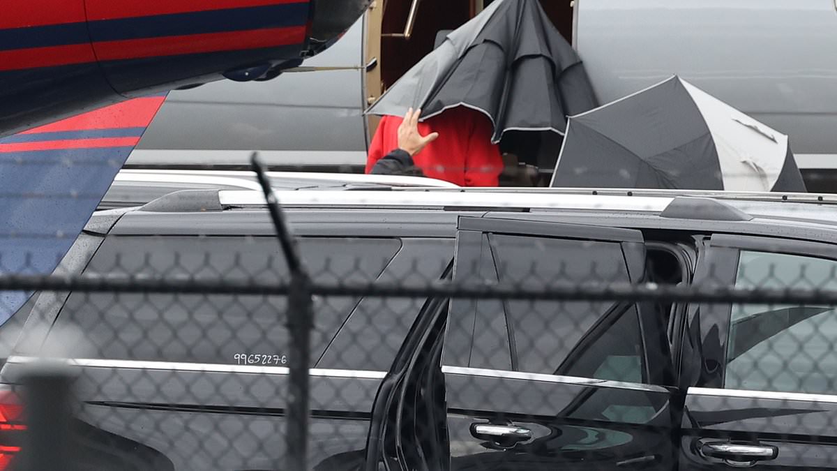 alert-–-exclusive:-taylor-swift-boards-a-private-jet-leaving-new-beau-travis-kelce-in-kansas-city-–-but-will-she-show-up-in-denver-to-support-her-man-at-his-next-game?
