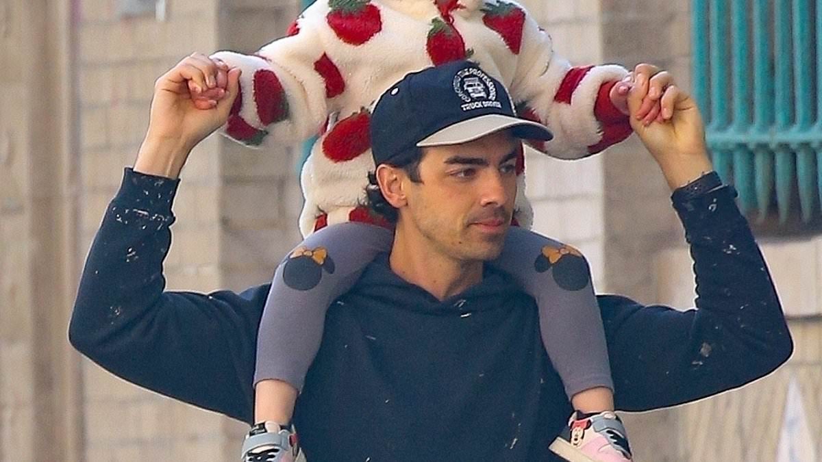 alert-–-joe-jonas-is-a-doting-dad-as-he-steps-out-with-daughters-willa,-three,-and-delphine,-one,-in-nyc…-after-custody-agreement-with-ex-sophie-turner