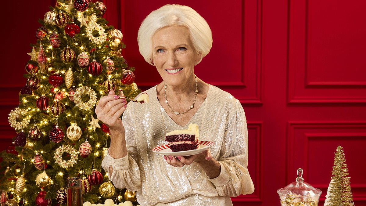 alert-–-mary-berry-gives-her-tips-for-a-stress-free-christmas-feast-as-she-appears-on-the-cover-of-good-housekeeping’s-december-edition
