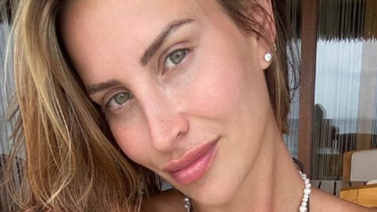 alert-–-ferne-mccann-shares-candid-bikini-snaps-of-her-‘bumps,-creases-and-droopy-bits’-three-months-after-giving-birth-to-daughter-finty