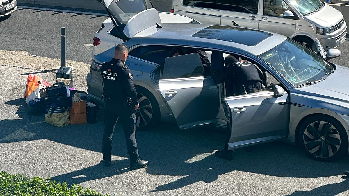 alert-–-exclusive:-marbella-is-rocked-by-dramatic-broad-daylight-shooting-after-three-masked-gunmen-open-fire-in-upmarket-resort-shooting-target-in-leg-who-then-fled-scene-in-land-rover