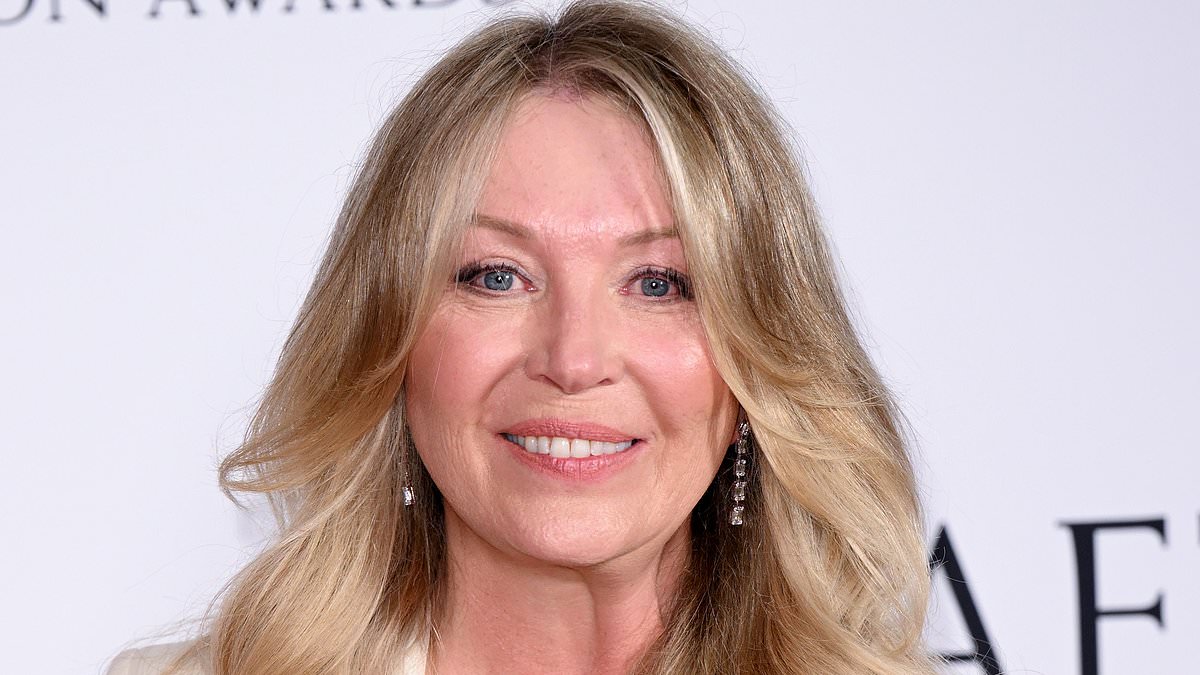 alert-–-‘what-would-i-tell-my-younger-self?-do-the-drugs,-s***-the-guy’,-former-desert-island-discs-and-royal-anchor-kirsty-young-tells-podcast-she-wishes-she-was-more-of-a-rebel-as-a-teenager