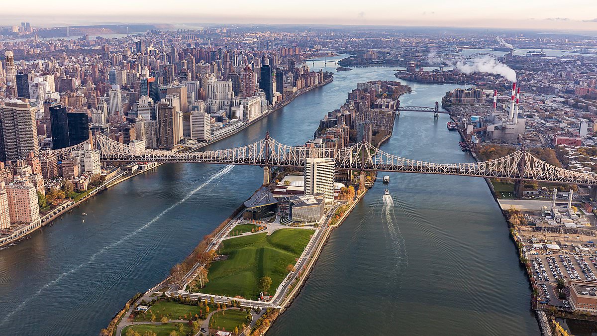 alert-–-emergency-response-swings-into-action-after-reports-of-‘three-booms-and-shakes’-on-roosevelt-island