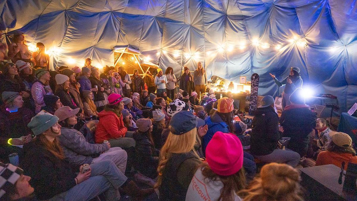 alert-–-women-only-skiing-event-will-host-naked-after-hours-lap-on-chilly-colorado-slopes:-event-is-open-to-non-binary-skiiers-and-those-who-are-‘female-identifying’