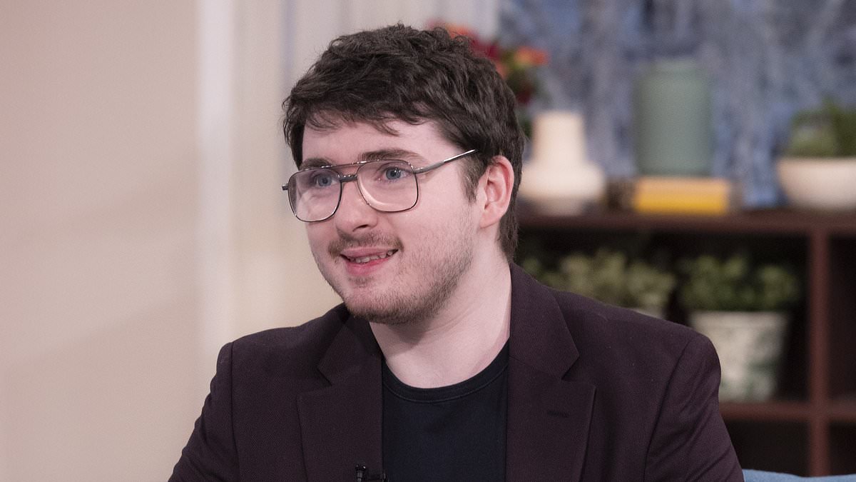 alert-–-coronation-street’s-jack-carroll-reveals-how-he-landed-his-role-on-the-itv-soap-and-shares-the-‘smart’-way-the-show-portrays-cerebral-palsy