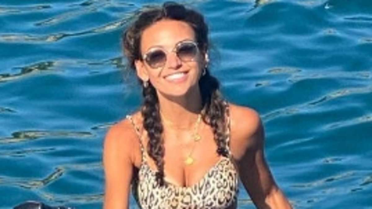 alert-–-michelle-keegan’s-body-transformation:-how-star-counters-her-love-of-burgers,-cheese-and-ice-cream-with-gruelling-workouts-to-achieve-husband-mark-wright’s-‘perfect-figure’