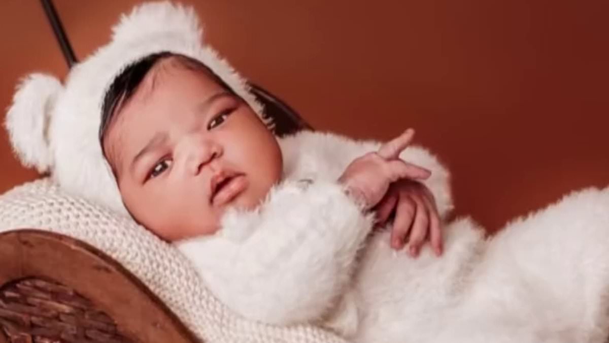 alert-–-ciara-and-russell-wilson’s-new-baby-girl-amora-is-cute-as-a-button-in-a-bear-suit-in-first-photo-shoot