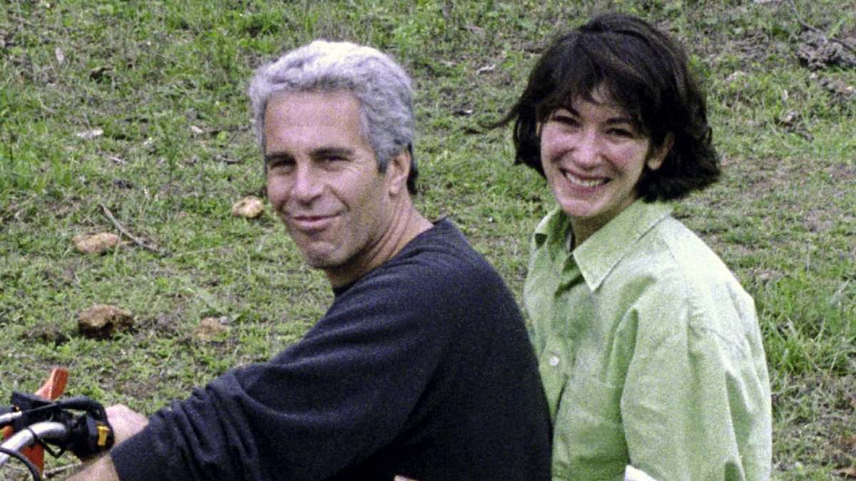 alert-–-ghislaine-maxwell-had-a-secret-email-account-linked-to-jeffrey-epstein’s-household-but-refused-to-turn-over-messages-from-it,-as-virginia-giuffre’s-lawyers-say-it-was-used-for-tumblr-that-is-‘22%-porn’