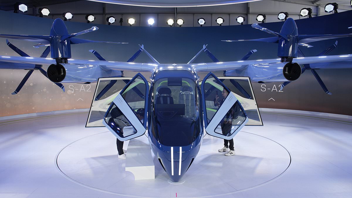 alert-–-it-rises-above-the-rest:-new-hyundai-flying-car-that-could-be-approved-in-2026-is-unveiled-at-ces-in-las-vegas