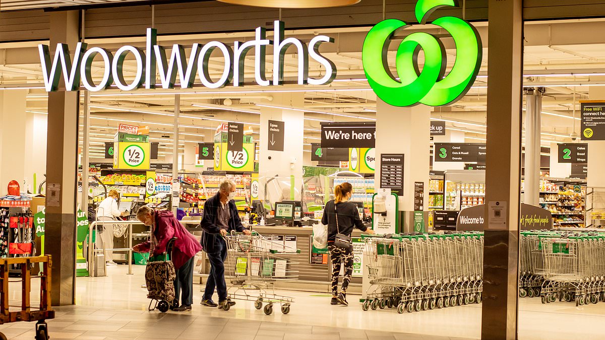 alert-–-peter-dutton-calls-on-australians-to-boycott-woolworths-for-refusing-to-sell-australia-day-merchandise-in-extraordinary-move-–-telling-them-to-shop-somewhere-else-–-and-takes-a-shot-at-supermarket’s-ceo