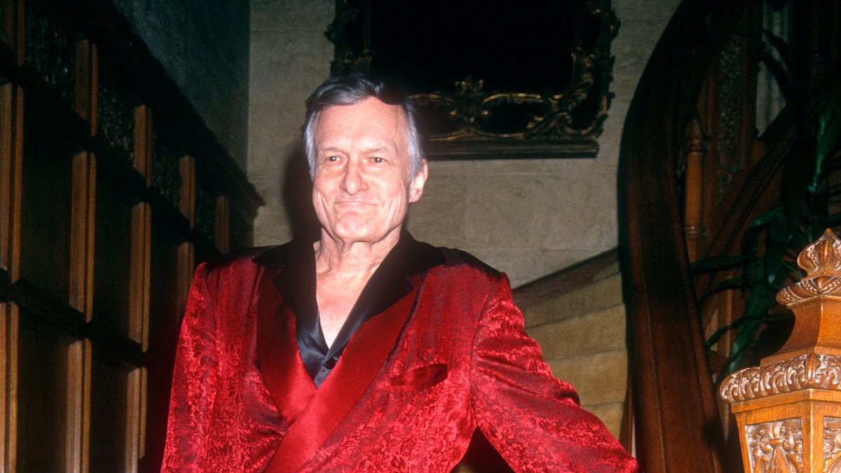 alert-–-playboy-founder-hugh-hefner’s-iconic-smoking-jacket-ensemble-is-on-auction-–-and-expected-to-fetch-bids-up-to-$3k