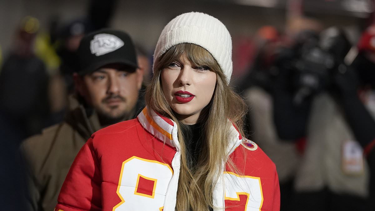 alert-–-taylor-swift-waves-at-celebrating-chiefs-fans-as-she-watches-travis-kelce-take-on-the-miami-dolphins-in-the-nfl-playoffs-alongside-his-mom-donna-amid-reports-they-had-a-blazing-row-over-christmas