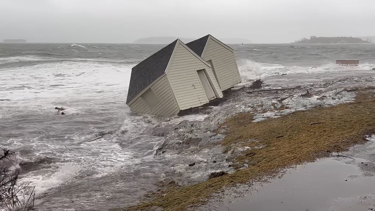 alert-–-ferocious-winter-weather-sees-historic-maine-fishing-shacks-swept-into-the-atlantic-as-bitter-cold-crosses-the-country-with-conditions-set-to-worsen-next-week