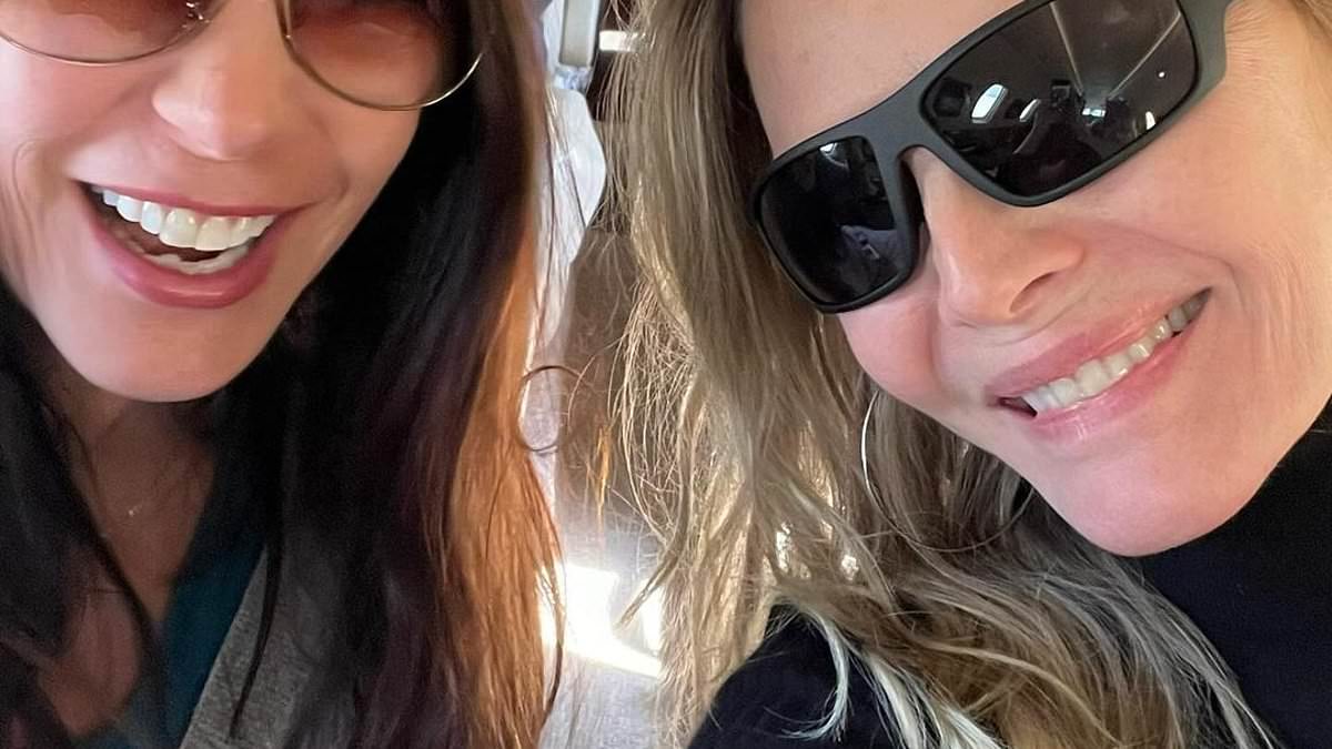 alert-–-michelle-pfeiffer,-65,-makes-the-rare-move-of-posing-with-her-younger-sister-lori-ann-pfeiffer,-58,-as-they-are-seen-on-a-private-jet: ‘sister-vacay’