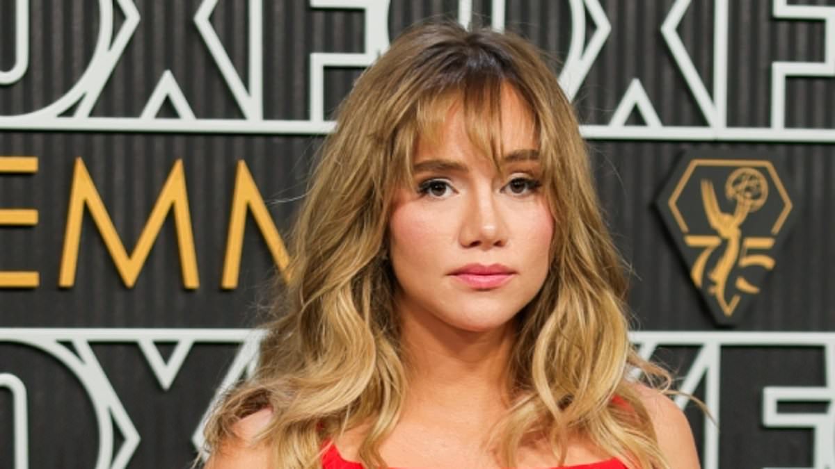 alert-–-emmy-awards-2024:-heavily-pregnant-suki-waterhouse-steals-the-show-as-she-joins-ted-lasso-stars-hannah-waddingham-and-juno-temple-in-leading-the-brits-on-the-red-carpet