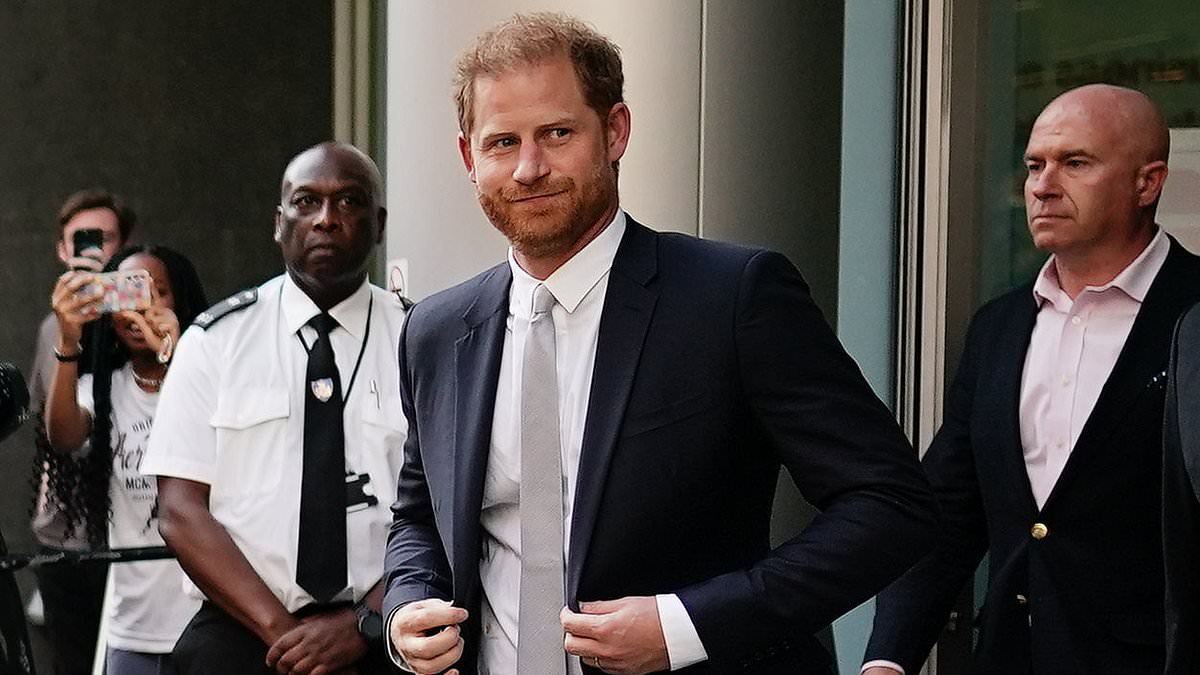 alert-–-prince-harry-abandons-libel-case-against-the-mail-on-sunday-–-on-the-day-he-was-due-to-hand-over-list-of-documents-–-leaving-him-facing-a-750,000-legal-bill