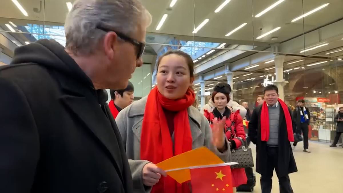 alert-–-moment-flag-waving-chinese-tourists-demand-piano-player-stops-filming-in-london’s-st-pancras-station…-before-police-tell-him-not-to-publish-the-video