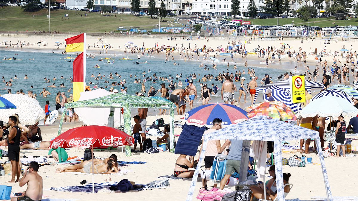 alert-–-australia-day-2024:-bondi-beach-world’s-away-from-how-the-national-holiday-was-celebrated-years-ago