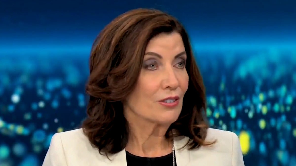 alert-–-ny-gov.-kathy-hochul-suggests-deporting-migrants-who-were-allowed-to-walk-free-on-no-bail-after-beating-cops-in-nyc’s-times-square