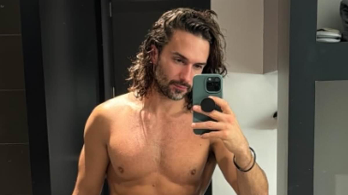 alert-–-shirtless-joe-wicks-sends-fans-(and-his-celebrity-pals)-wild-as-he-flaunts-his-muscular-physique-in-a-very-racy-mirror-selfie:-‘feel-like-i-should-be-paying-for-this-image!’