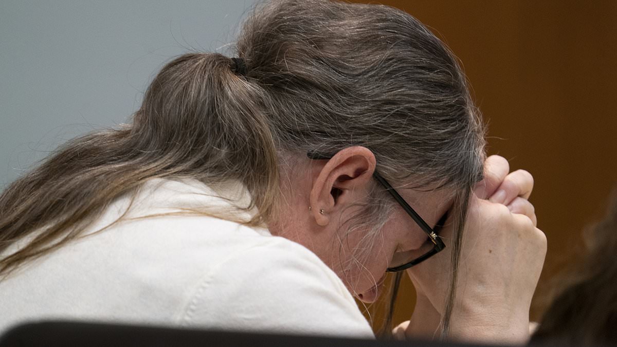 alert-–-michigan-school-shooter-ethan-crumbley’s-journal-entries-are-shown-at-his-mom’s-manslaughter-trial-–-as-court-hears-she-drained-his-bank-of-$3,000-after-the-attack-and-went-on-the-run