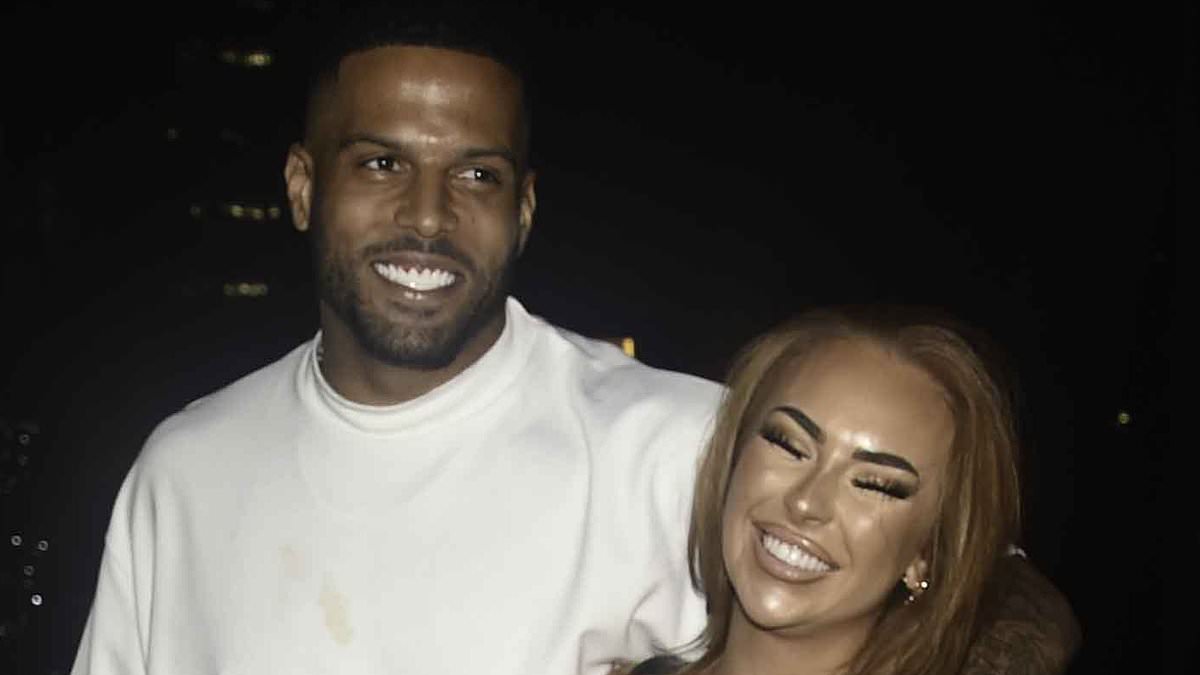 alert-–-love-island’s-demi-jones-and-luis-morrison-pack-on-the-pda-as-they-enjoy-a-night-out-after-being-dumped-from-the-all-stars-villa