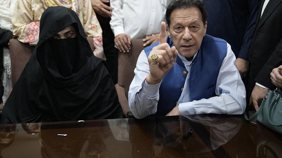 alert-–-who-is-bushra-bibi?-the-spiritual-guide-wife-of-former-pakistan-prime-minister-imran-khan-who-is-facing-seven-years-in-jail-over-illegal-marriage-on-top-of-14-years-over-corruption