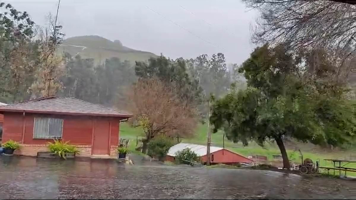 alert-–-california-deluge-begins-as-residents-are-told-to-evacuate-over-life-threatening-‘bomb-cyclone’-that-is-set-to-bring-hurricane-force-winds-and-dump-8-trillion-gallons-of-rain-with-37-million-residents-under-flood-warnings