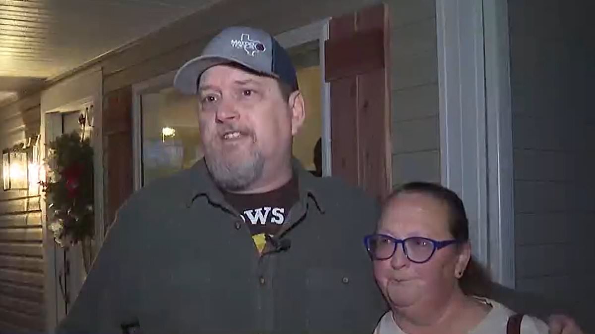 alert-–-heartwarming-moment-navy-veteran-couple-burst-into-tears-as-they-see-repaired-home-for-the-first-time-–-as-good-samaritan-funds-fix-up-while-pair-battled-breast-cancer-and-work-injury-and-were-forced-to-use-a-porta-john