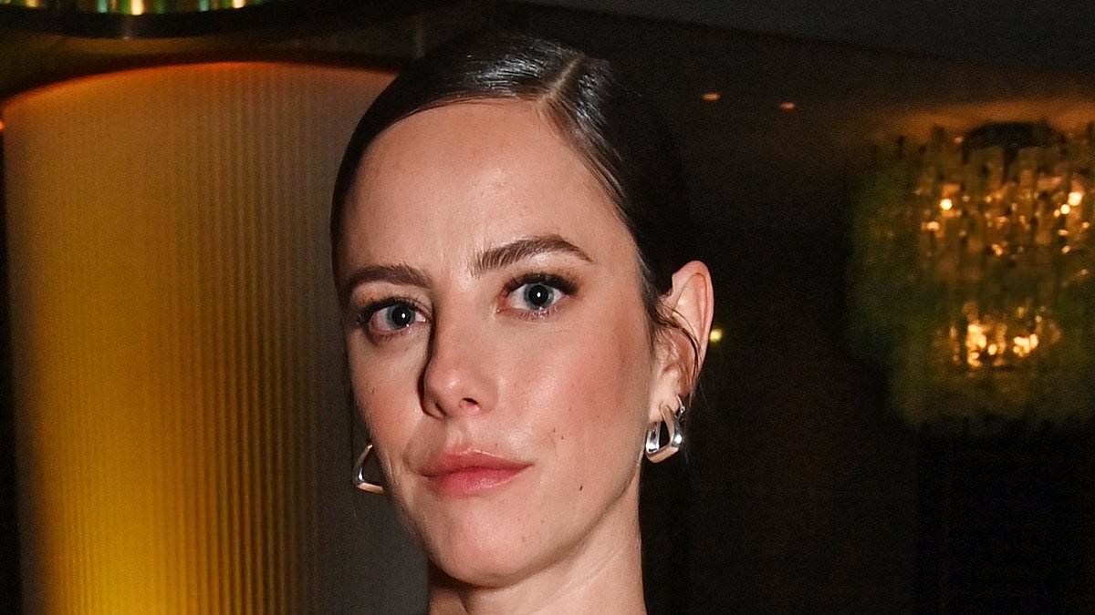 alert-–-skins-star-kaya-scodelario-splits-from-husband-ben-walker-after-eight-years-and-two-children-as-they-insist-are-still-‘the-best-of-friends’