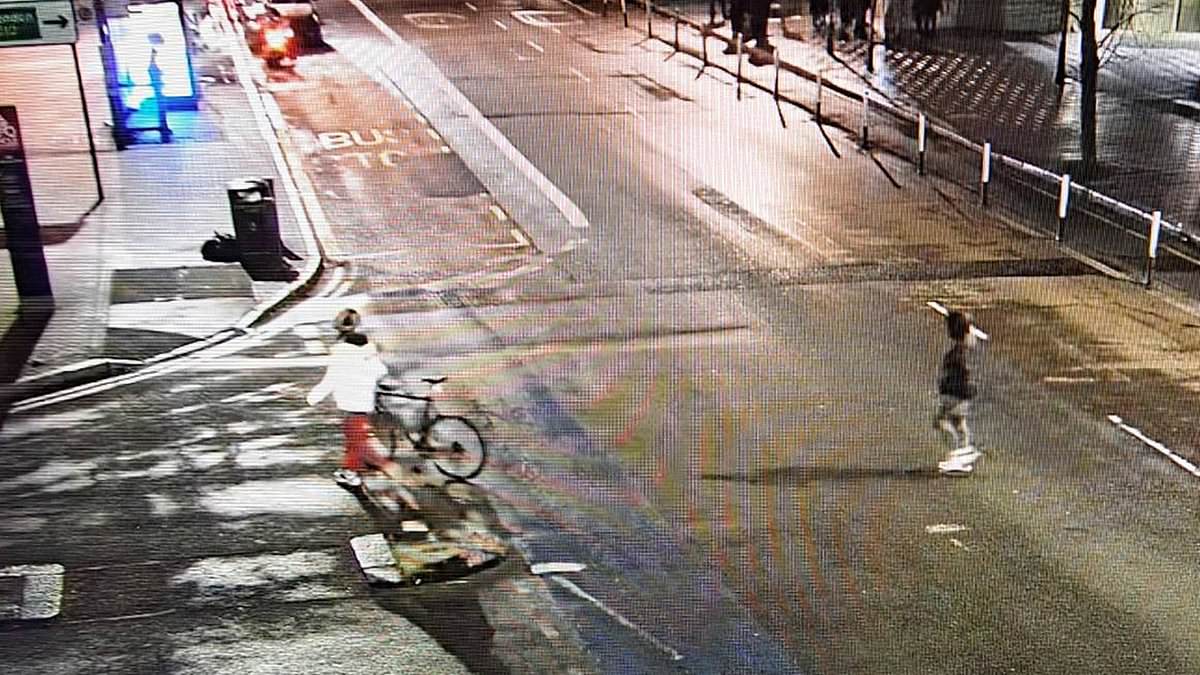 alert-–-‘final-moments’-of-chemical-attacker-abdul-ezedi:-police-say-they-now-believe-fugitive-is-dead-after-‘going-into-water’-as-new-cctv-shows-him-turn-towards-river-thames