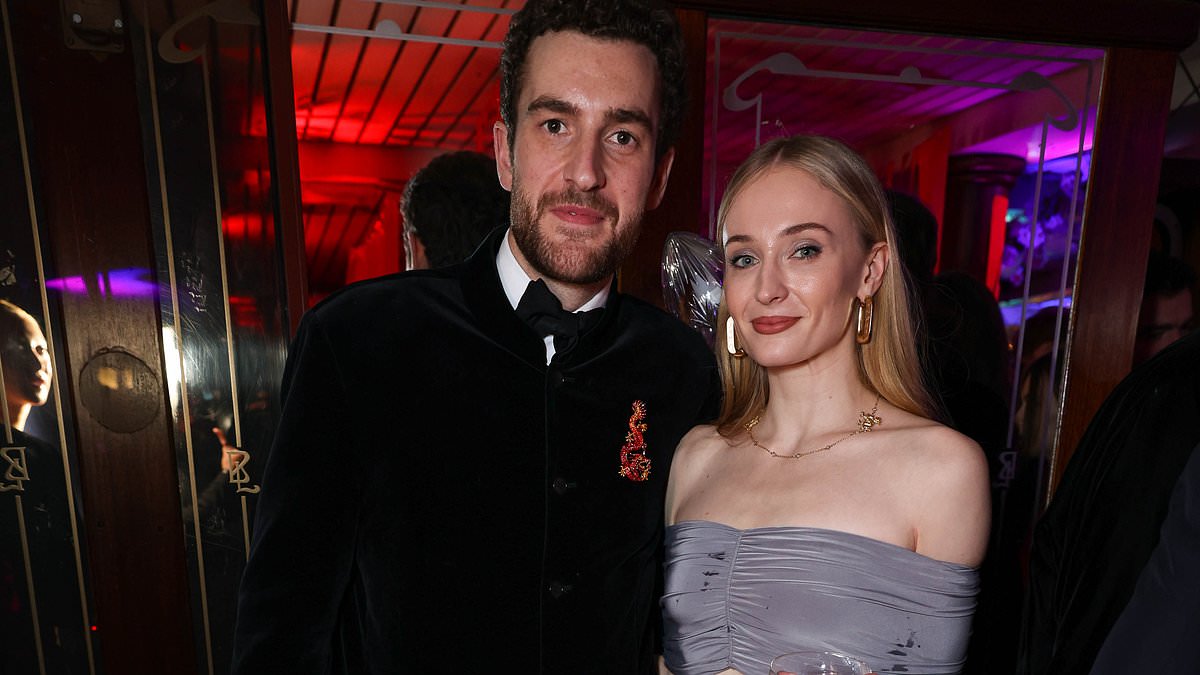 alert-–-sophie-turner-puts-on-a-cosy-display-with-handsome-property-developer-boyfriend-peregrine-pearson-as-they-attend-stanley-zhu’s-year-of-the-dragon-celebration