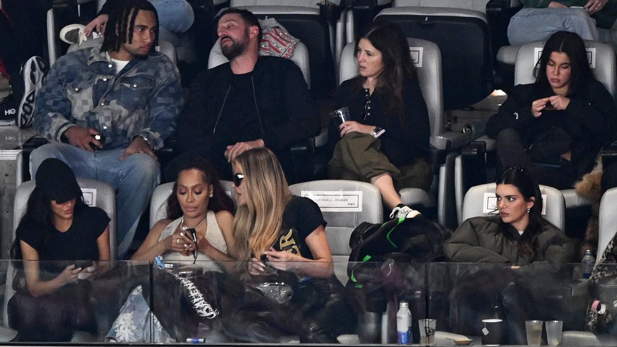 alert-–-kim-kardashian’s-super-bowl-box-is-a-snooze-fest!-star-is-joined-by-khloe,-kendall-and-hailey-bieber-who-all-look-bored-in-comparison-to-the-pure-chaos-of-taylor-swift’s-wild-group-watching-the-game