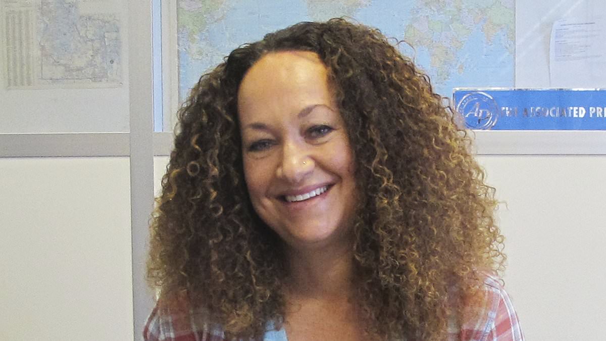 alert-–-disgraced-race-faker-and-naacp-president-rachel-dolezal-is-now-raking-in-thousands-a-month-as-an-onlyfans-model-while-teaching-at-an-elementary-school-in-arizona