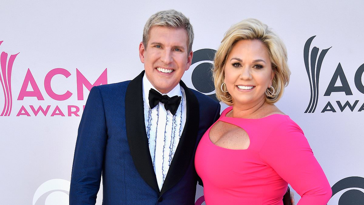 alert-–-todd-chrisley-and-his-wife-julie-‘unable-to-contact-one-another-on-valentine’s-day’-as-they-fulfill-sentences-at-separate-prisons