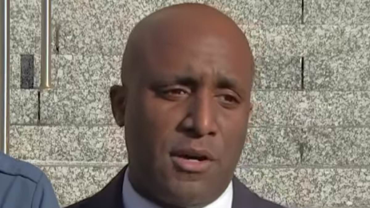 alert-–-kansas-city-mayor-quinton-lucas-reveals-‘heartbreak’-over-chiefs-parade-shooting-and-reveals-he-was-inside-train-station-when-cops-ran-in