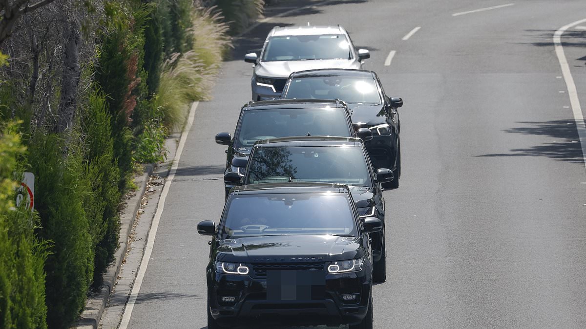 alert-–-taylor-swift-arrives-at-the-mcg-in-vehicle-convoy-as-massive-crowds-gather-for-second-night-of-her-australian-eras-tour-–-after-tragic-news-of-teenage-fan-dying-in-horror-crash-on-her-way-to-see-the-pop-star