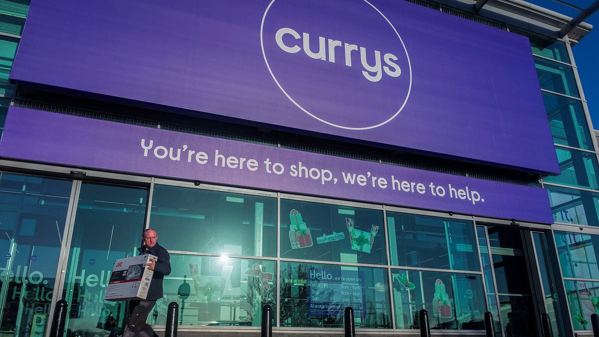 alert-–-american-owner-of-waterstones-eyes-up-a-fresh-bit-for-currys-after-the-electronics-giant-fought-off-a-700million-takeover