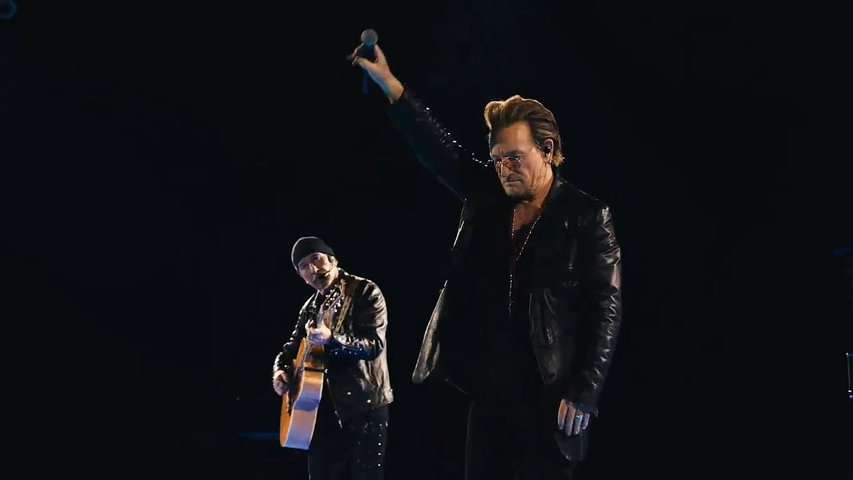 alert-–-bono-leads-crowds-chanting-‘alexei-navalny’-at-u2-las-vegas-sphere-residency:-‘the-people-who-believe-in-freedom-must-say-his-name’