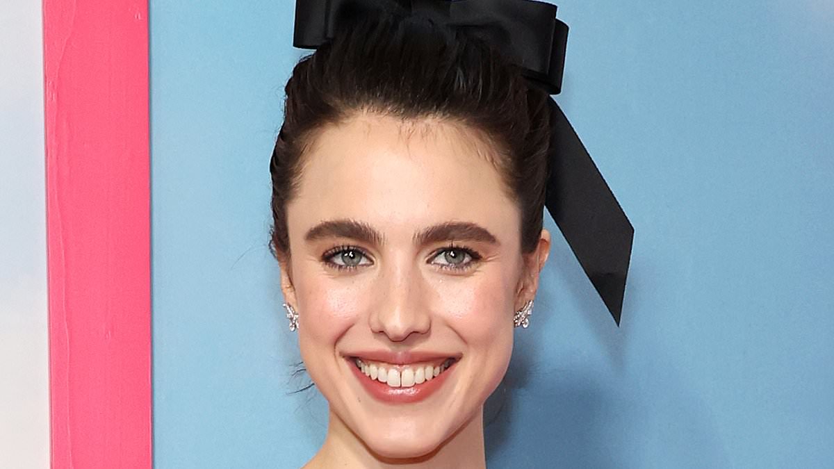 alert-–-margaret-qualley-and-beanie-feldstein-stun-in-chic-floor-length-frocks-at-the drive-away-dolls-premiere-in-nyc