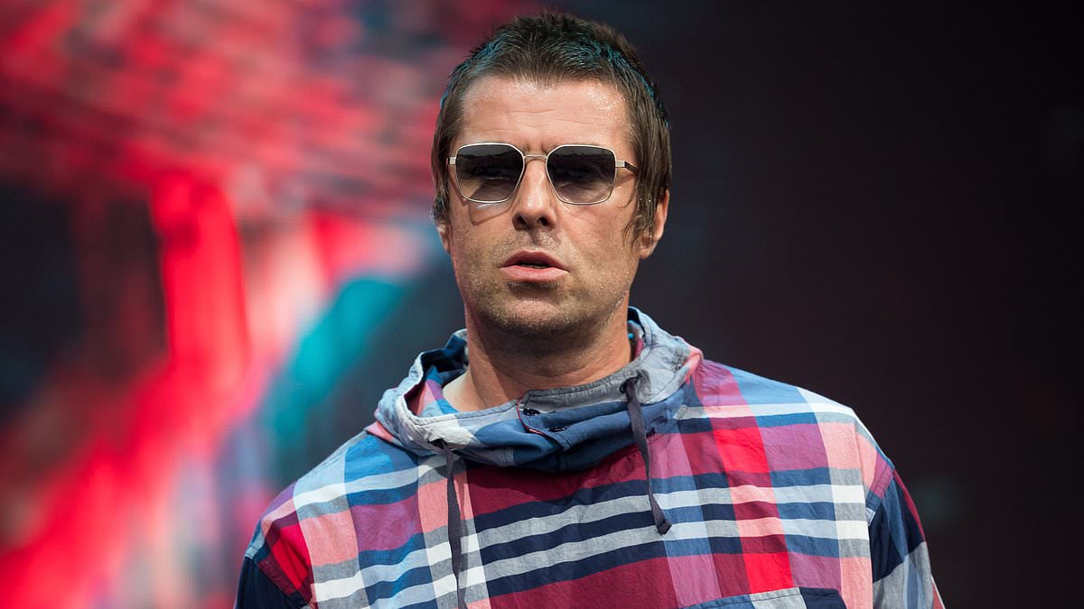 alert-–-liam-gallagher-confirms-he-will-perform-at-glastonbury-2024-with-former-stones-roses-guitarist-john-squire