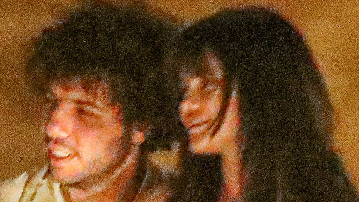 alert-–-selena-gomez-looks-smitten-with-boyfriend-benny-blanco-as-the-couple-enjoy-romantic-dinner-at-nobu-–-hours-after-singer-dropped-new-single