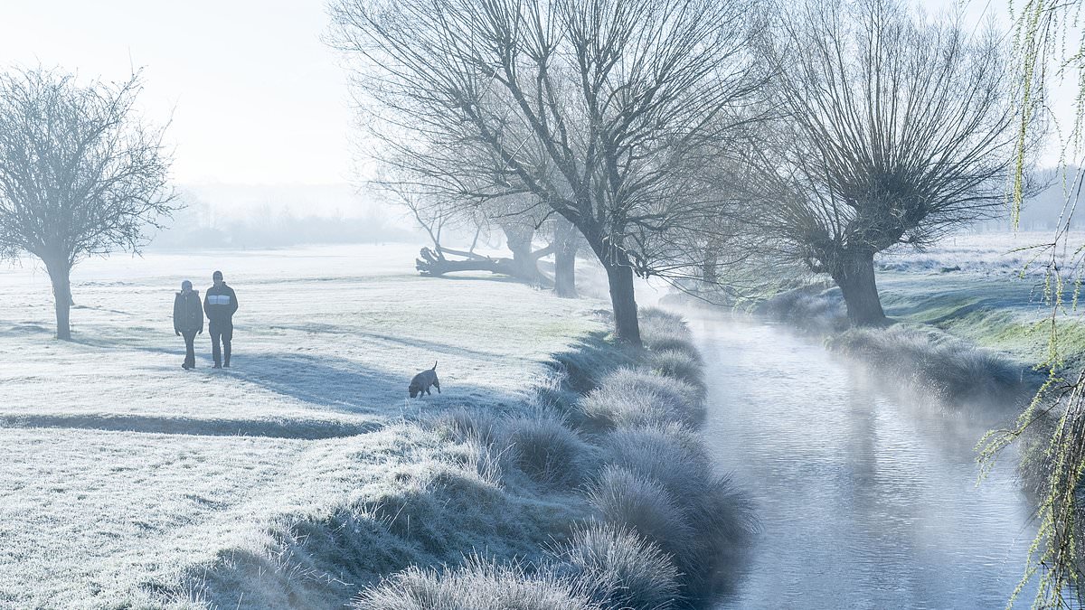 alert-–-big freeze-returns!-britain-plunges-to-minus-6.4c-chills-with-frost,-ice-and-fog-as-much-of-country-still-battles-floods