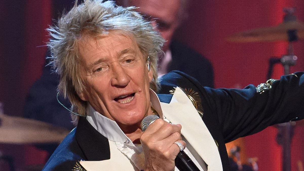 alert-–-dancing-on-ice-viewers-savage-sir-rod-stewart’s-‘dreadful’-live-performance-with-jools-holland-as-veteran-rocker-is-accused-of-being-‘out-of-breath’:-‘this-is-as-bad-as-tonight’s-scoring’