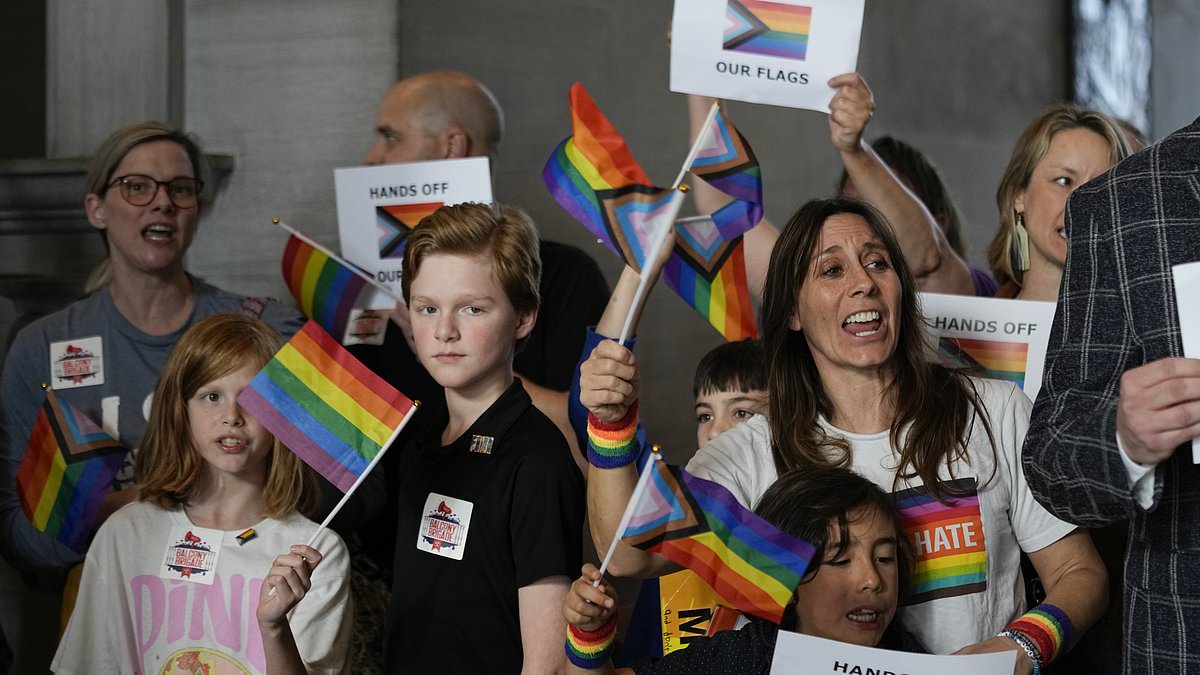 alert-–-pride-flags-will-be-largely-banned-in-classrooms-across-tennessee-as-democrats-scream-out-in-the-state-house-when-gop-vote-through-the-law