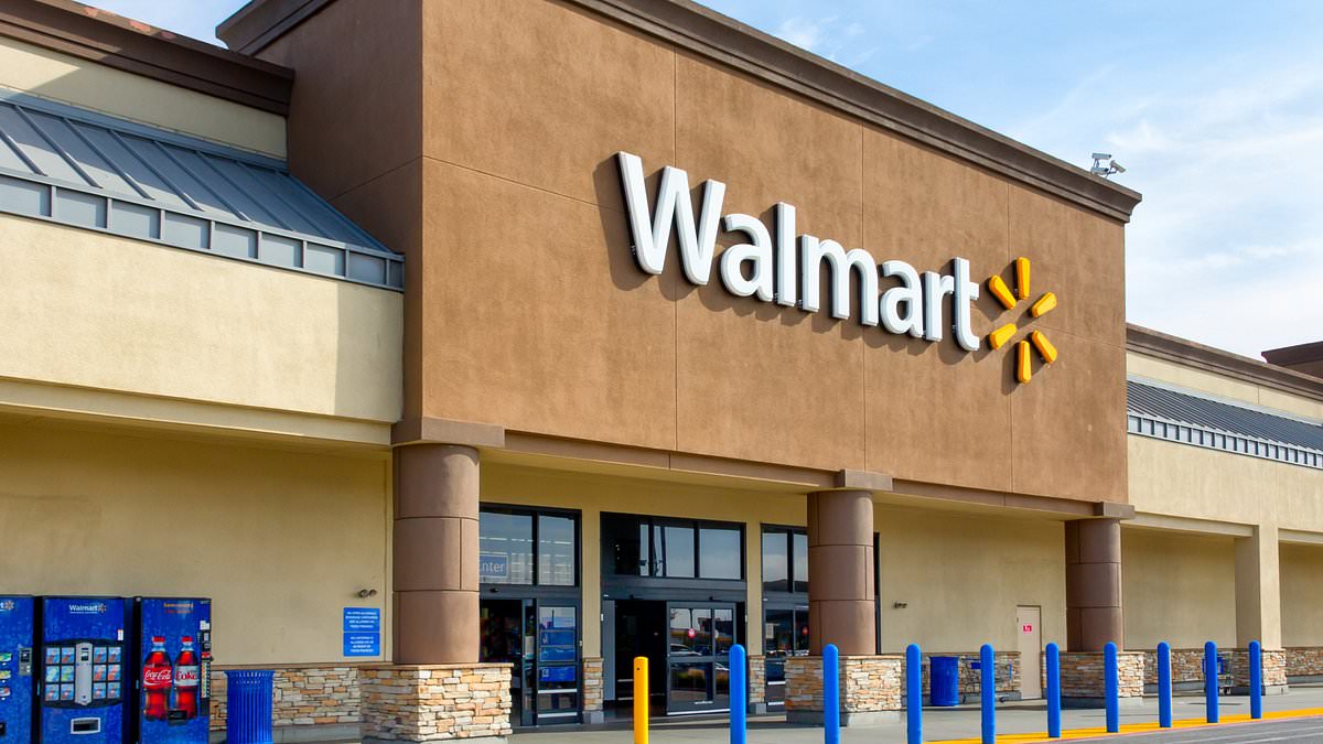 alert-–-walmart-class-action-lawsuit-settlement:-customers-who-bought-fruit-or-vegetables-at-retailer-over-certain-time-period-will-be-given-$500