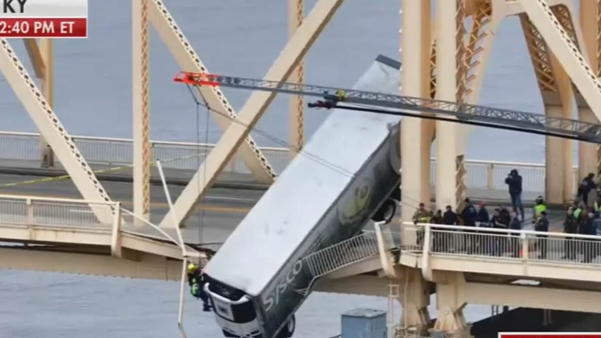 alert-–-race-to-female-save-semi-truck-driver-stuck-in-vehicle-as-it-hangs-off-bridge-in-indiana