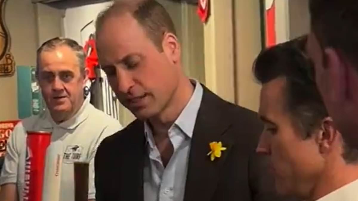 alert-–-‘i-like-the-stronger-stuff’:-prince-william-downs-shot-of-whisky-with-wrexham’s-hollywood-owner-rob-mcelhenney-–-having-earlier-poured-a-very-poor-pint